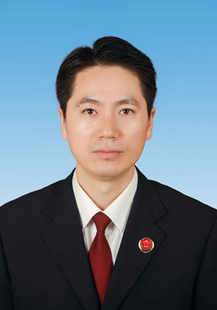 王輝證件照2.jpg